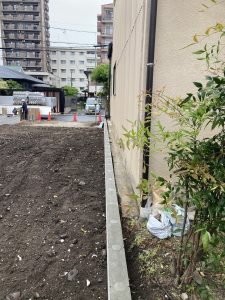 間口6ｍ　30坪　２階建ての家　ブロック積工事　